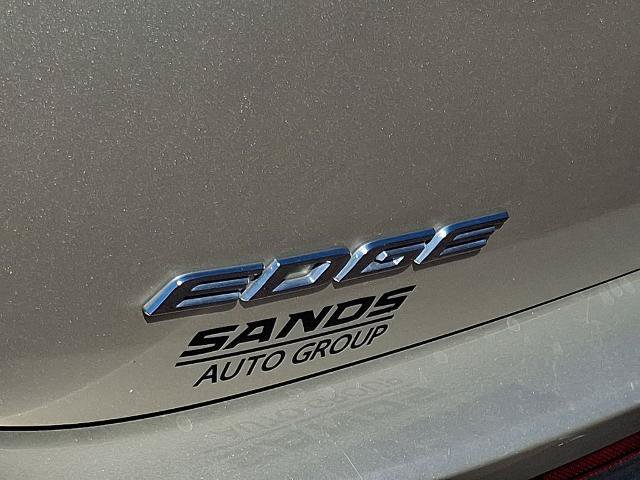 Certified 2017 Ford Edge Titanium w/ Equipment Group 301A FWD image 31