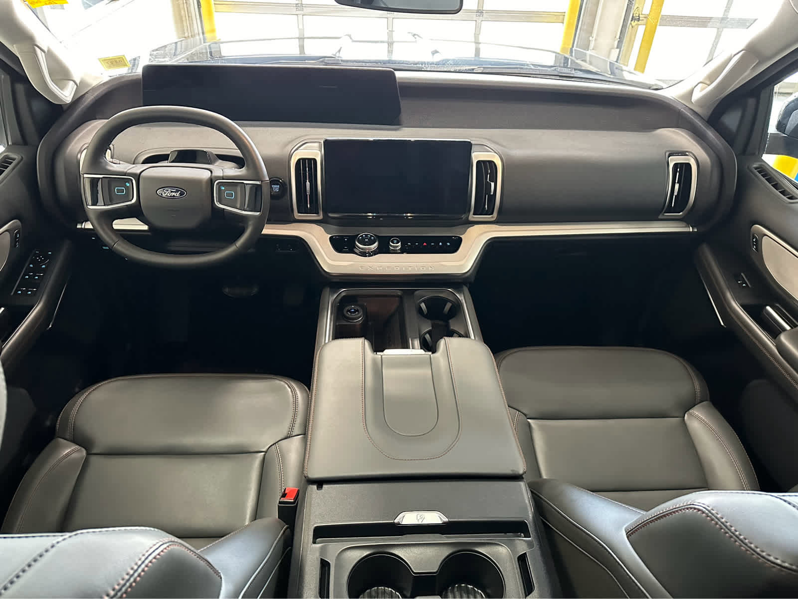 Certified 2025 Ford Expedition Active image 14