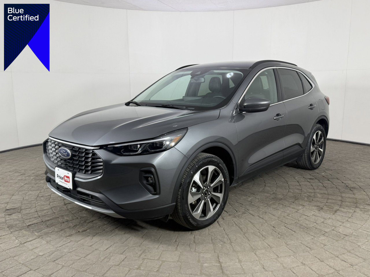 Certified 2025 Ford Escape Platinum image 1