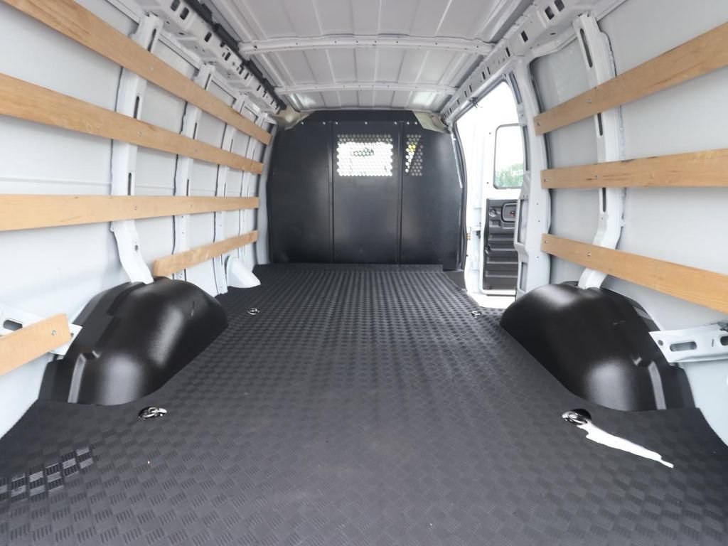 Used 2025 Chevrolet Express 2500 w/ Driver Convenience Package RWD image 14