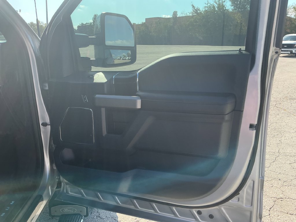 Certified 2022 Ford F450 Platinum w/ FX4 Off-Road Package AWD/4WD image 14