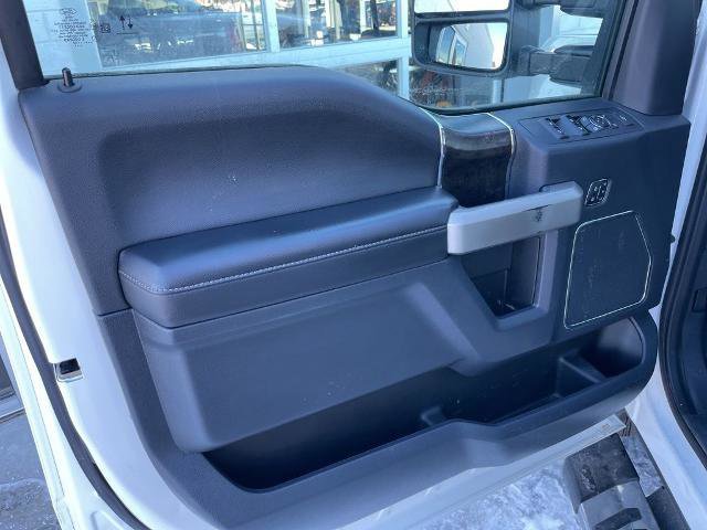 Certified 2022 Ford F250 Lariat w/ Lariat Ultimate Package image 32