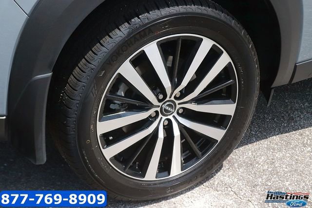 Used 2025 Nissan Pathfinder Platinum image 7