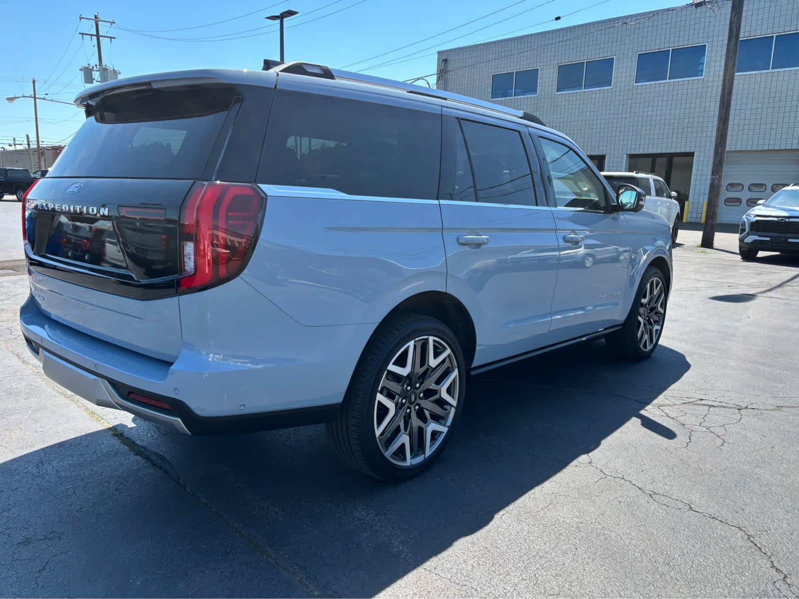 Certified 2025 Ford Expedition Platinum w/ Platinum Ultimate Package AWD/4WD image 6