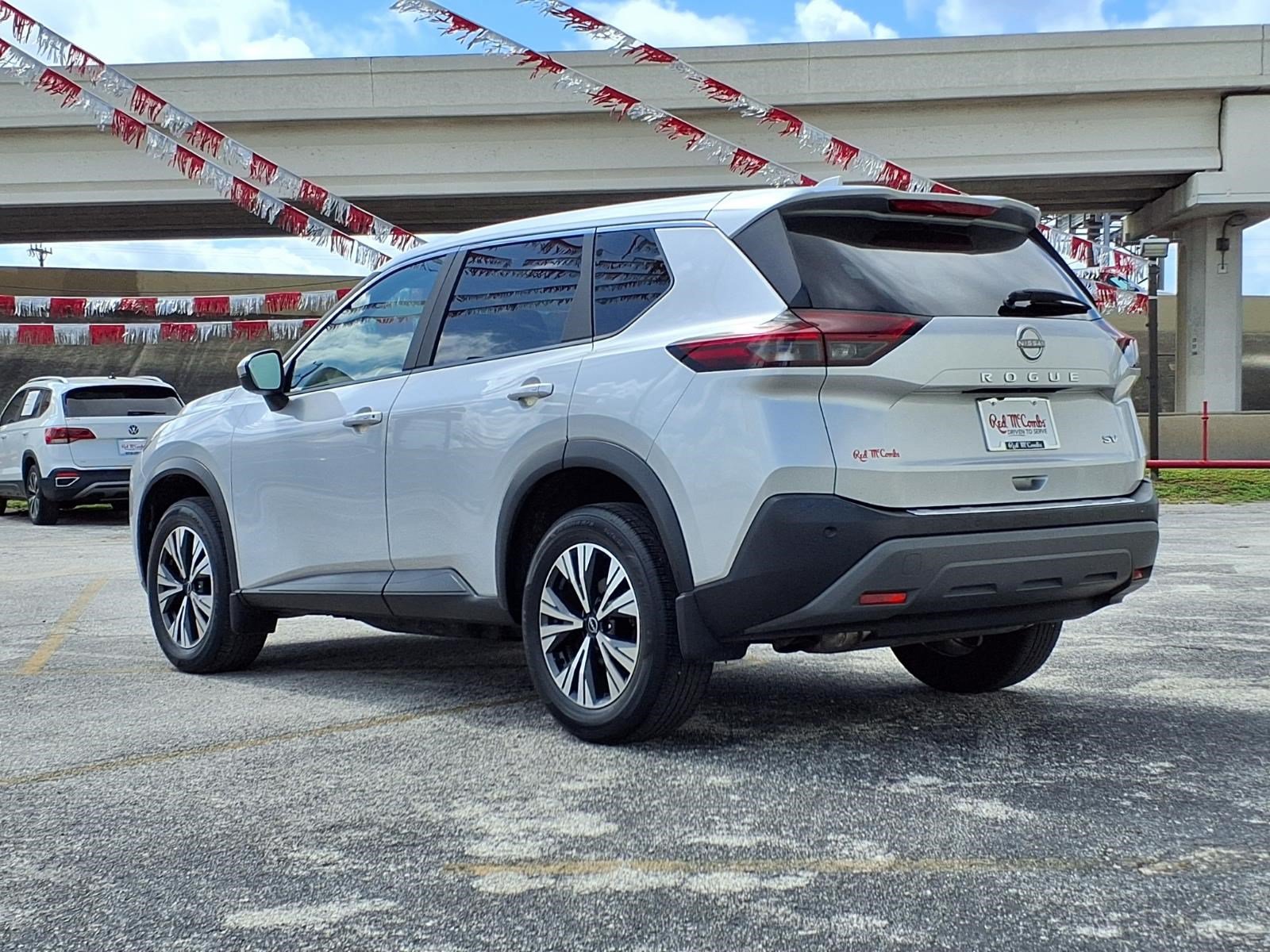 Used 2023 Nissan Rogue SV FWD image 8