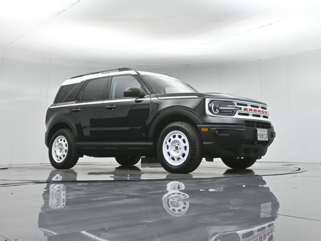 Certified 2024 Ford Bronco Sport Heritage w/ Heritage Convenience Package AWD/4WD image 2