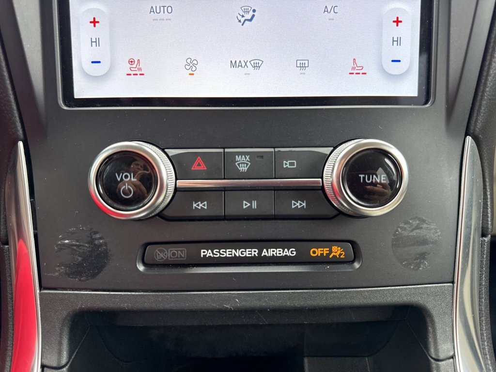 Certified 2024 Ford Edge Titanium image 17