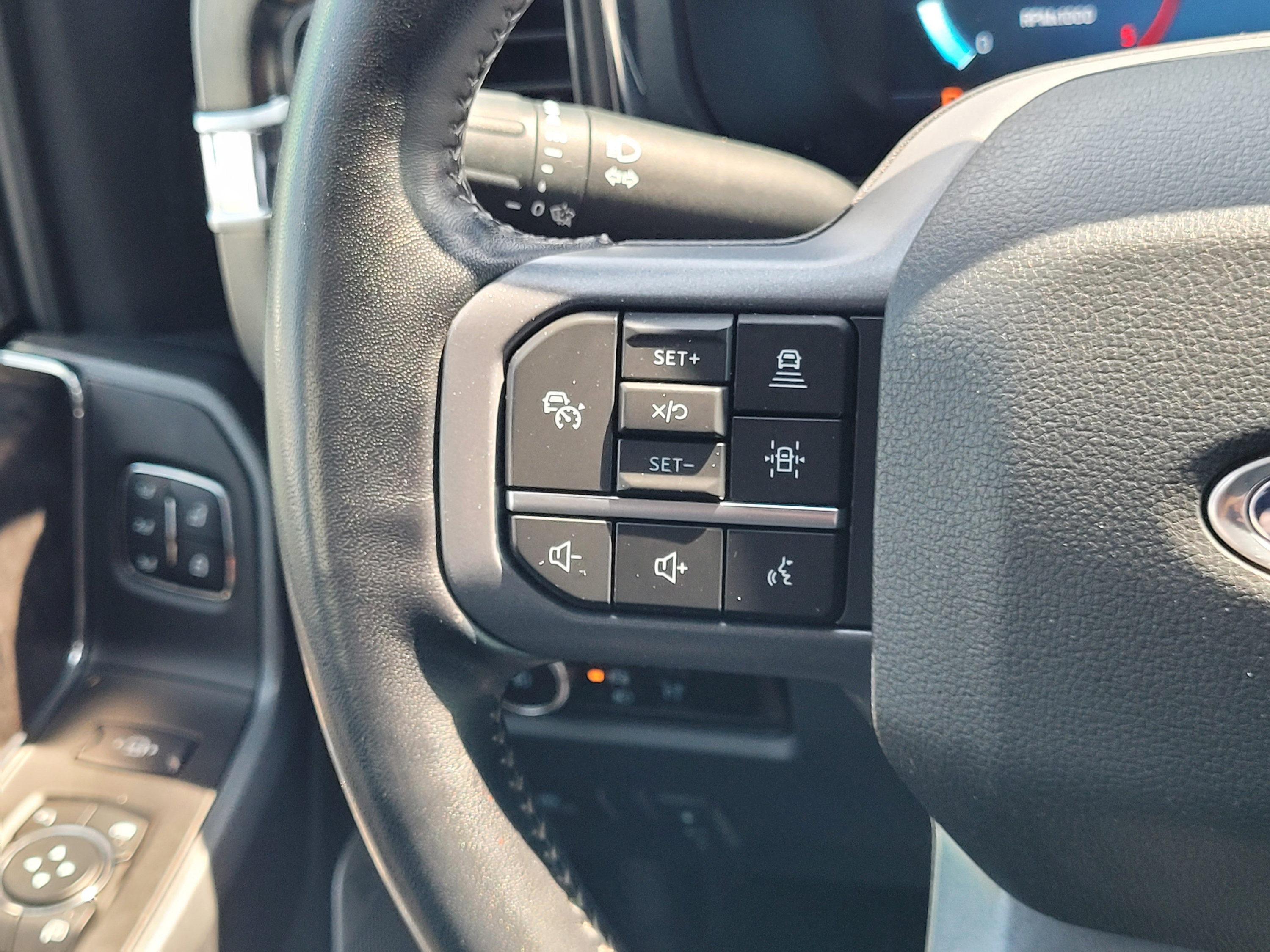 Certified 2023 Ford F250 Lariat w/ Tow Technology Package AWD/4WD image 14