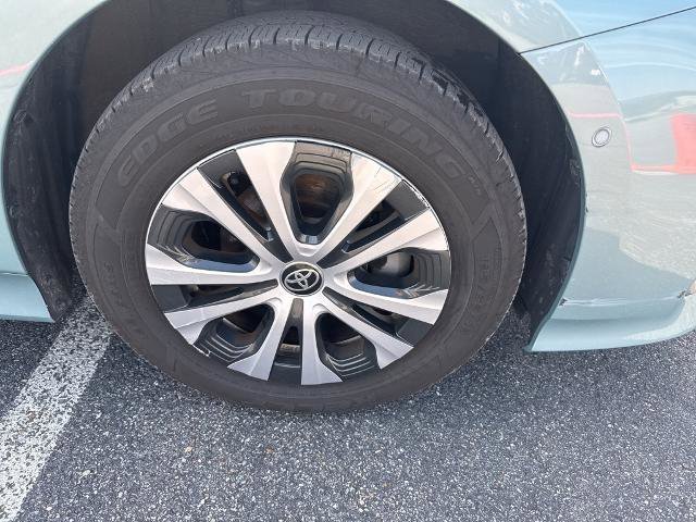 Used 2020 Toyota Prius LE image 24