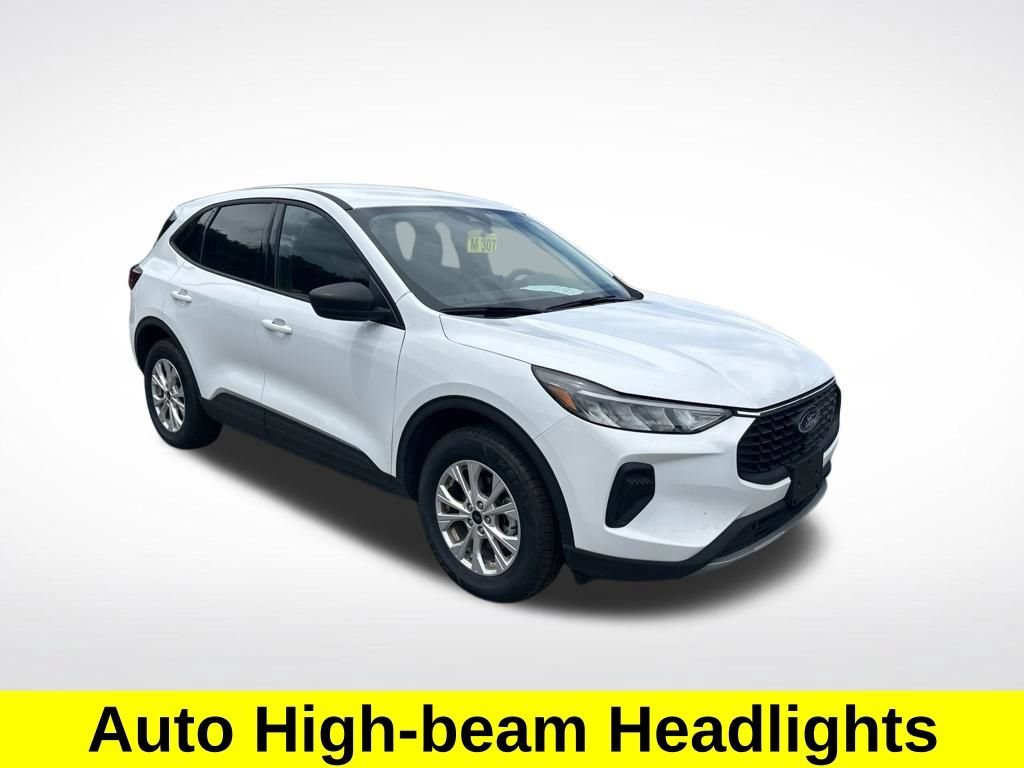 Certified 2025 Ford Escape Active AWD/4WD image 8