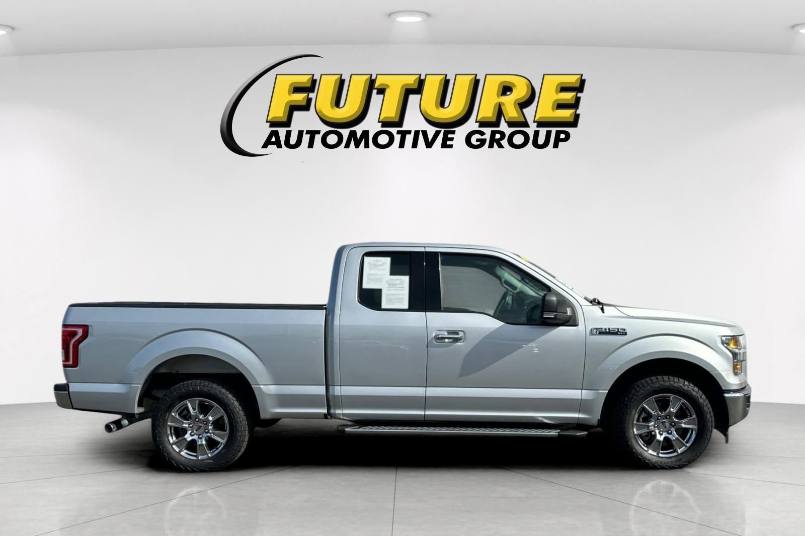 Certified 2017 Ford F150 XLT w/ Equipment Group 302A Luxury image 6