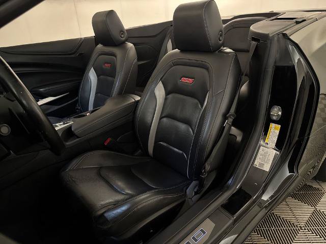 Used 2020 Chevrolet Camaro SS RWD image 19