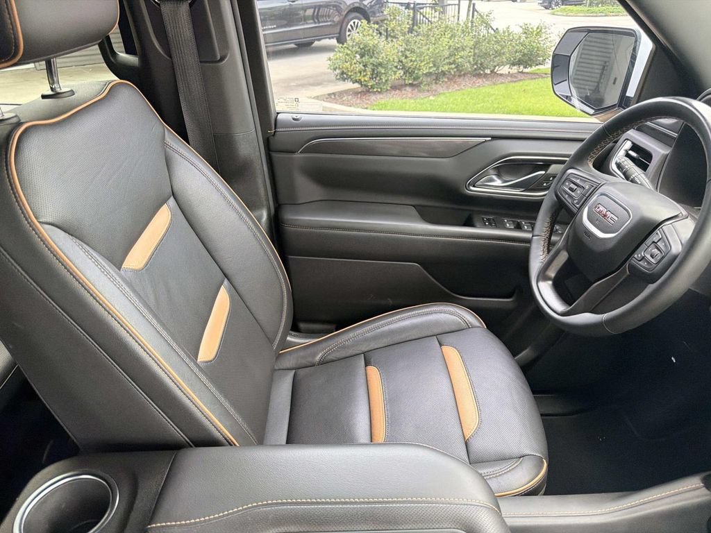 Used 2024 GMC Yukon AT4 AWD/4WD image 14