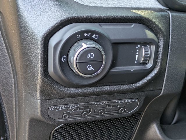 Used 2024 Jeep Gladiator Sport AWD/4WD image 12