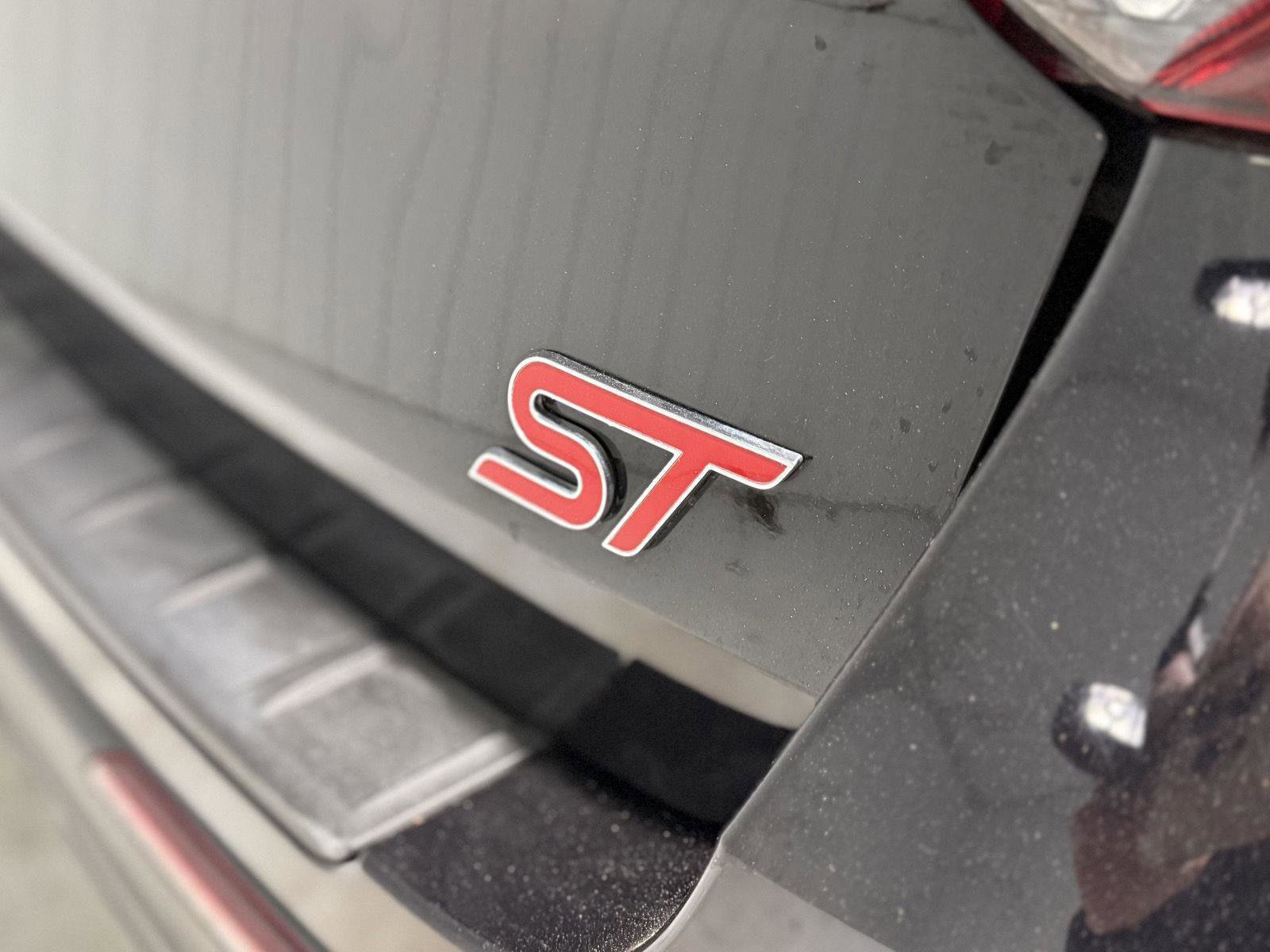 Certified 2022 Ford Explorer ST w/ Equipment Group 401A image 31