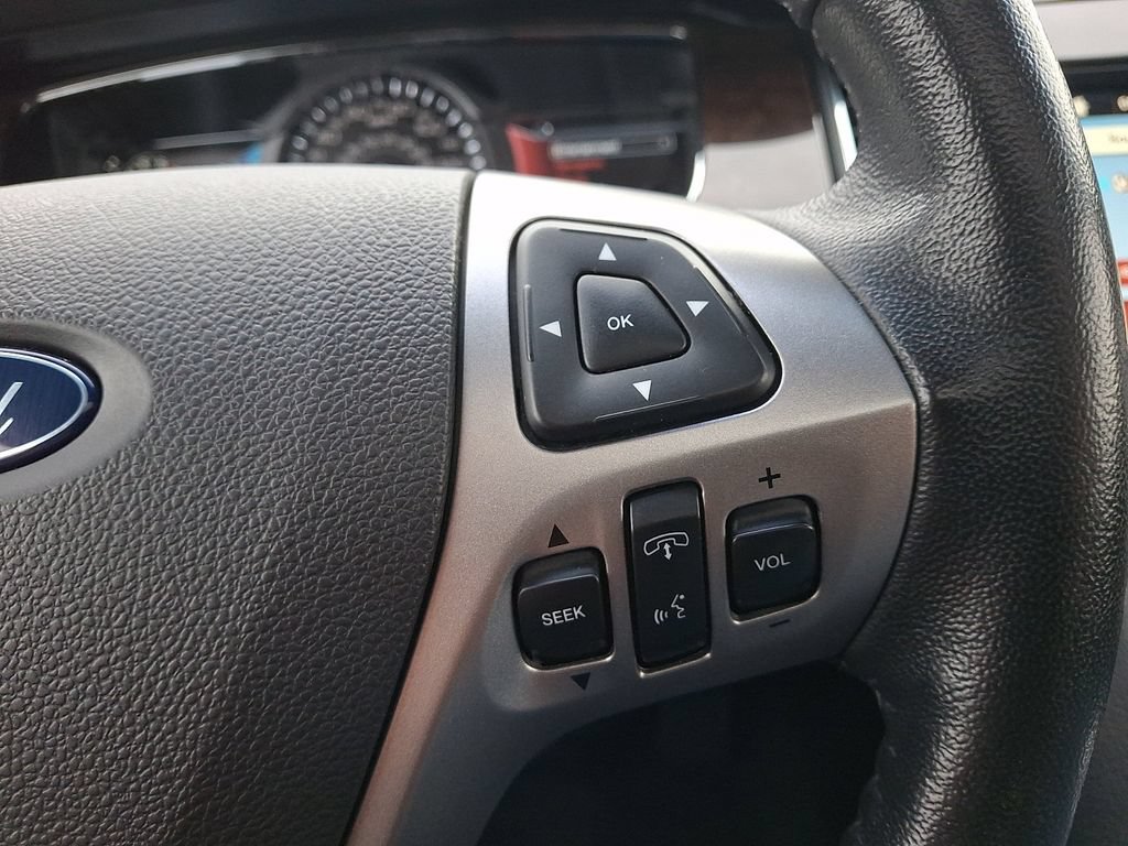 Certified 2018 Ford Taurus Limited AWD/4WD image 23
