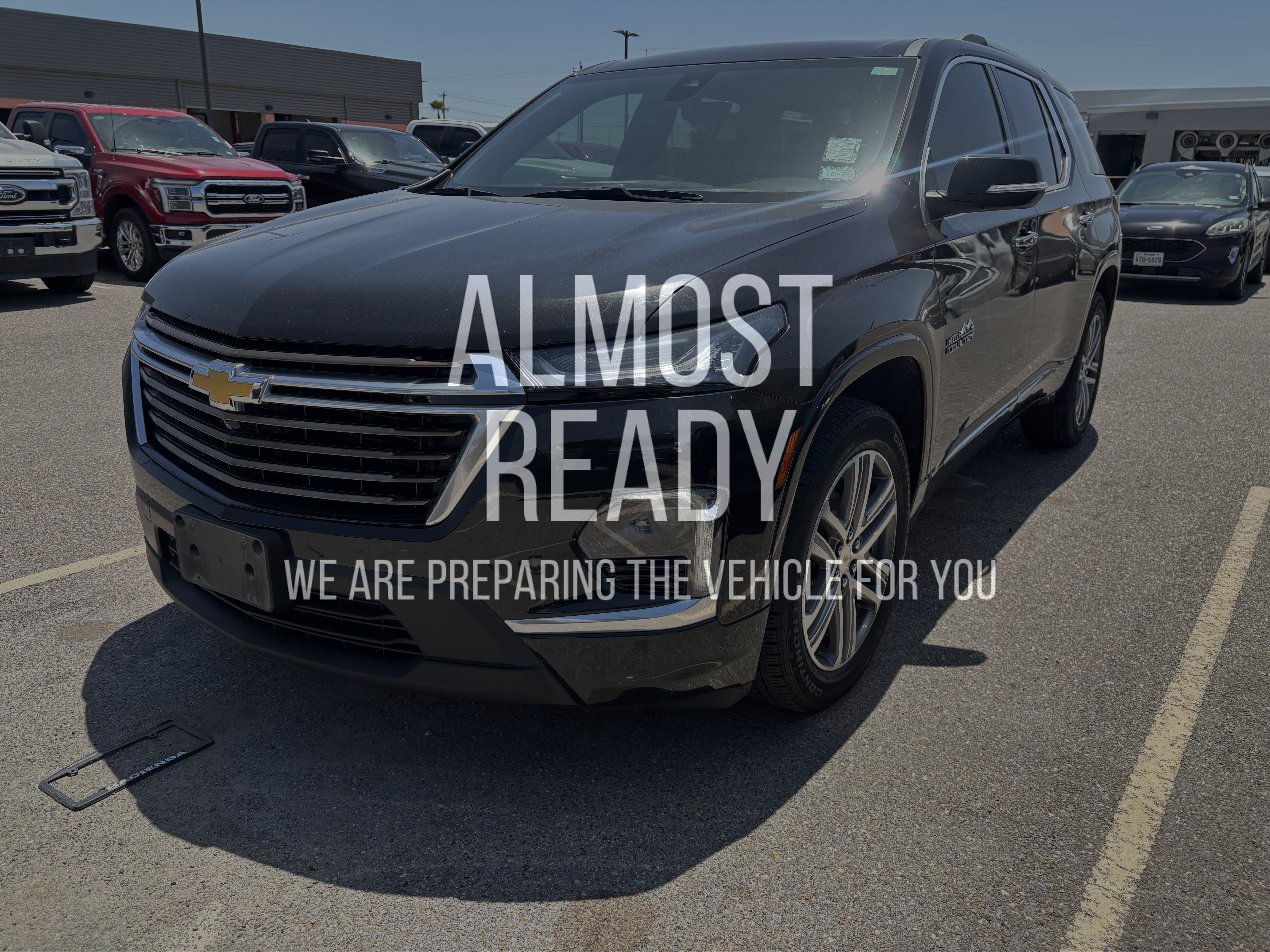 Used 2023 Chevrolet Traverse High Country w/ LPO, Floor Liner Package FWD image 2
