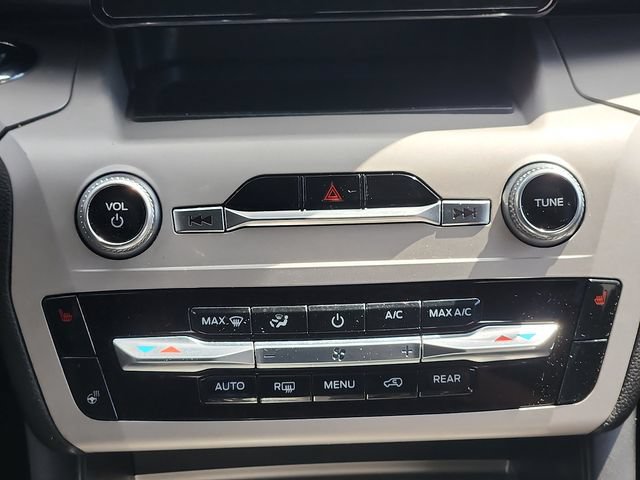 Certified 2023 Ford Explorer XLT w/ Equipment Group 202A AWD/4WD image 17
