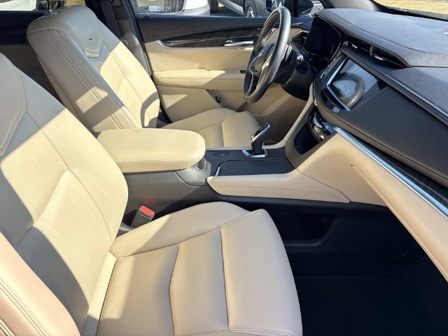 Used 2017 Cadillac XT5 FWD image 23