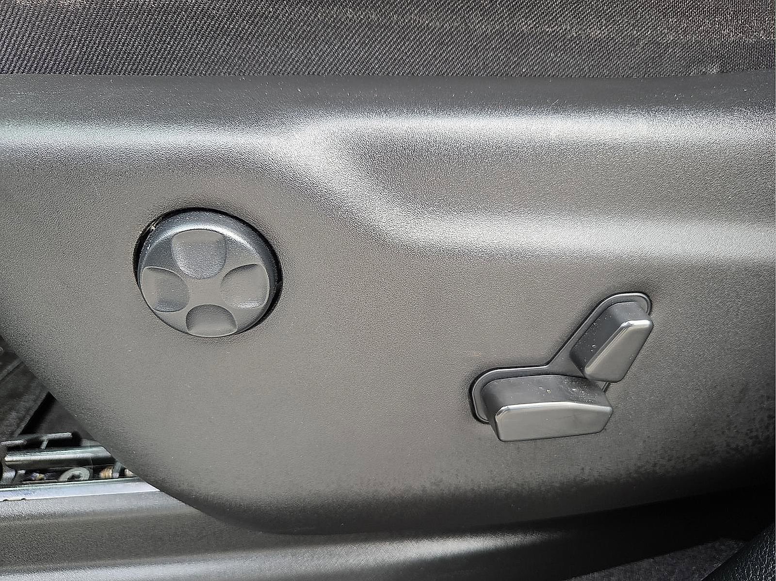 Used 2022 Dodge Durango R/T w/ Blacktop Package image 16