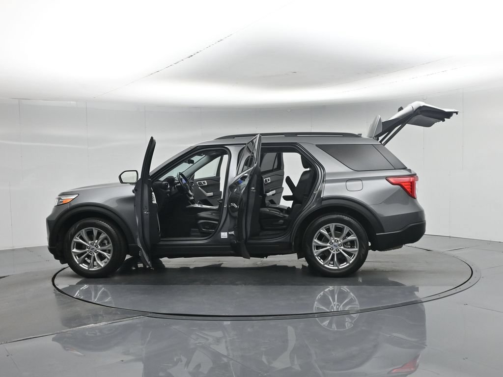 Certified 2023 Ford Explorer XLT w/ Equipment Group 202A RWD image 41