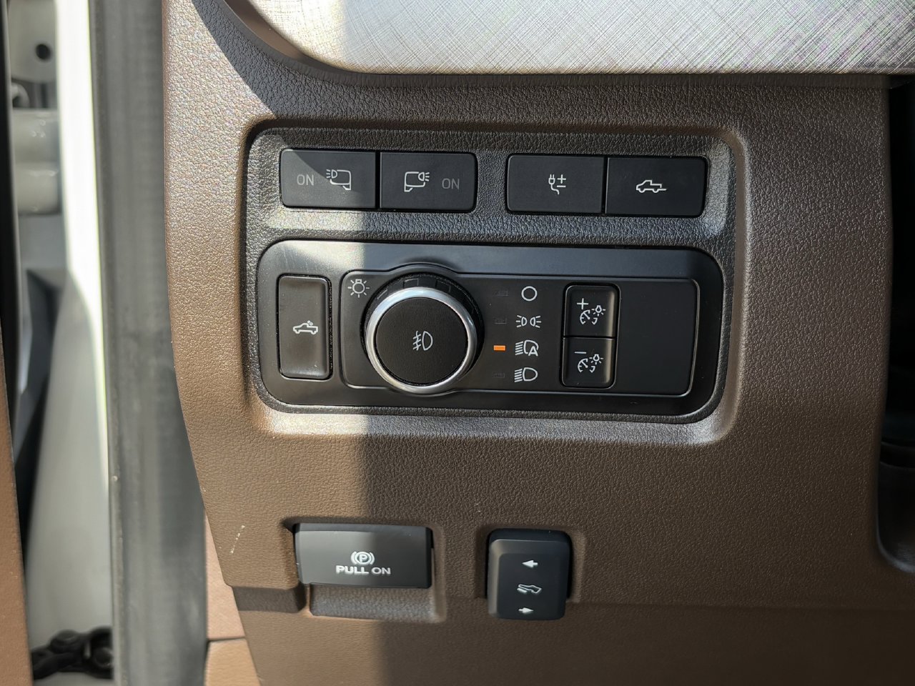 Certified 2024 Ford F450 King Ranch w/ FX4 Off-Road Package AWD/4WD image 26