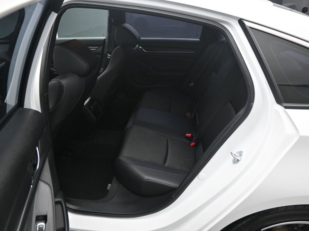 Used 2022 Honda Accord Sport image 45