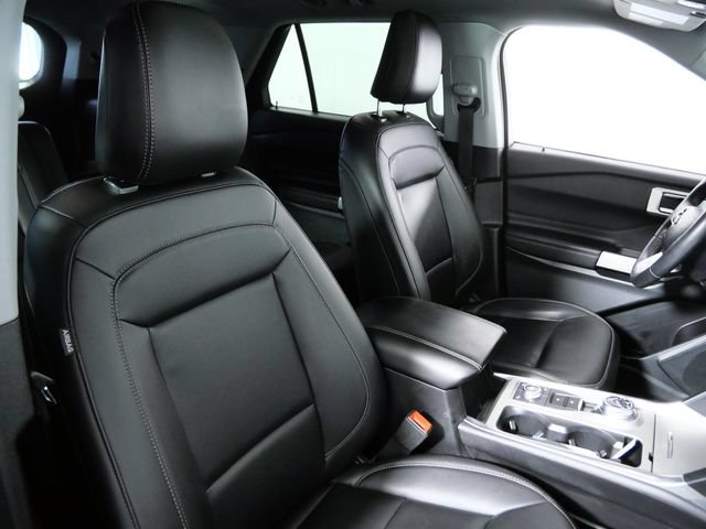 Certified 2023 Ford Explorer XLT w/ Equipment Group 202A AWD/4WD image 10