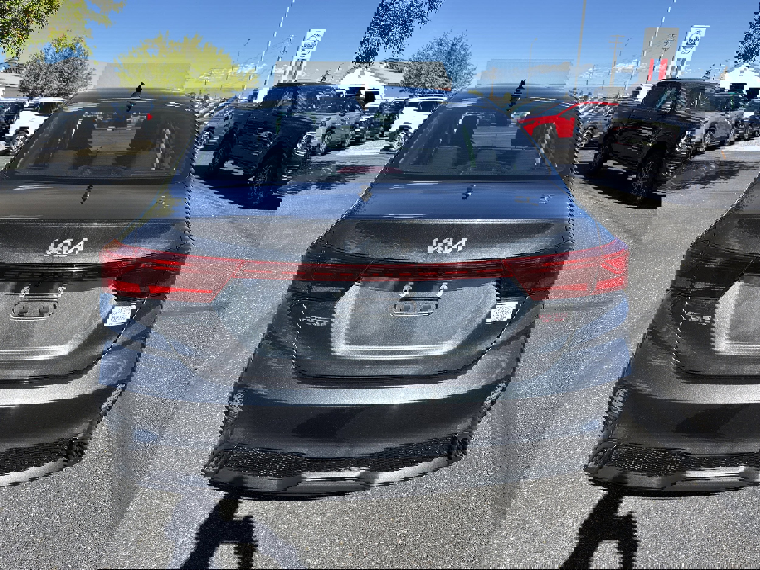 Used 2022 Kia Forte LXS w/ LXS Technology Package image 3