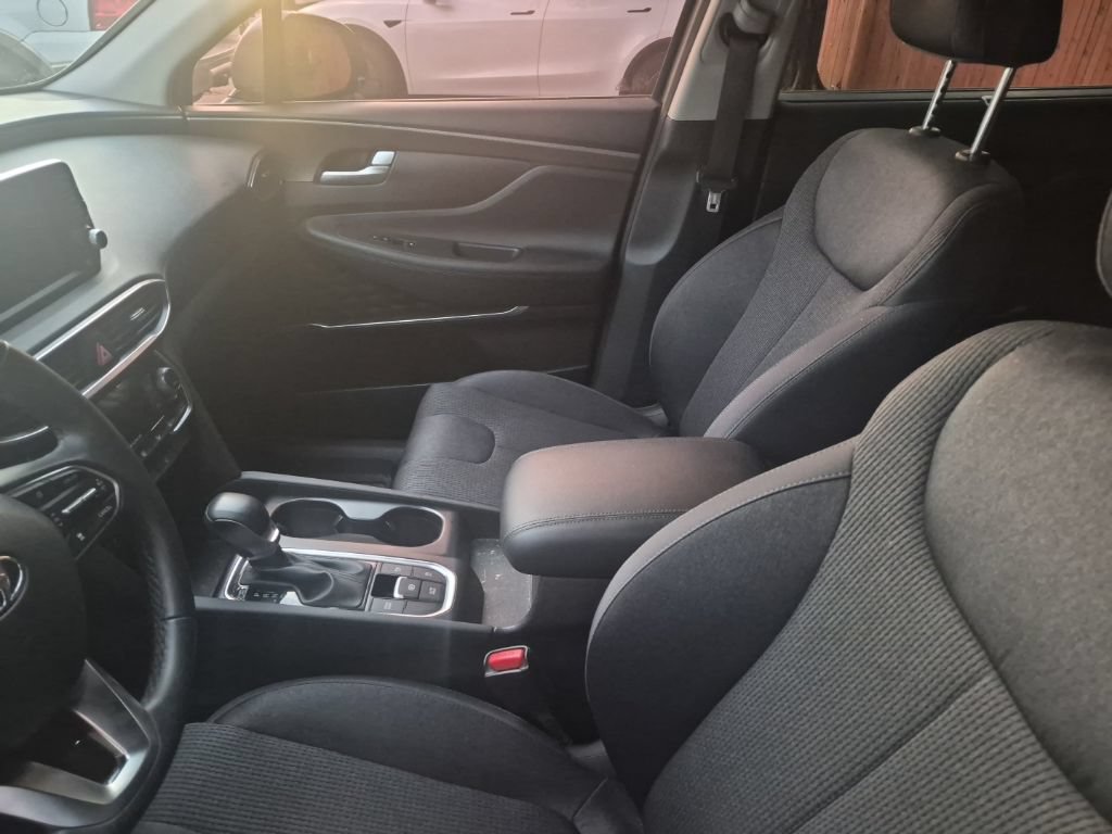 Used 2019 Hyundai Santa Fe SEL FWD image 19