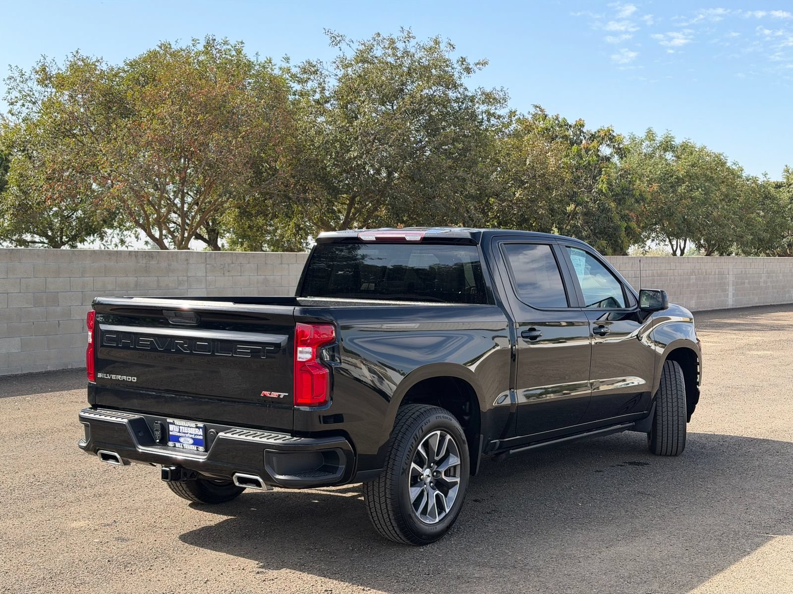 Used 2021 Chevrolet Silverado 1500 RST w/ Z71 Off-Road Package AWD/4WD image 3