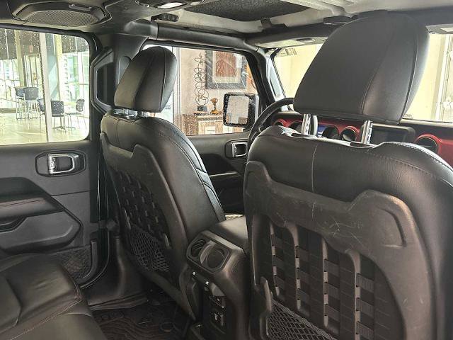 Used 2018 Jeep Wrangler Unlimited Rubicon w/ LED Lighting Group AWD/4WD image 25