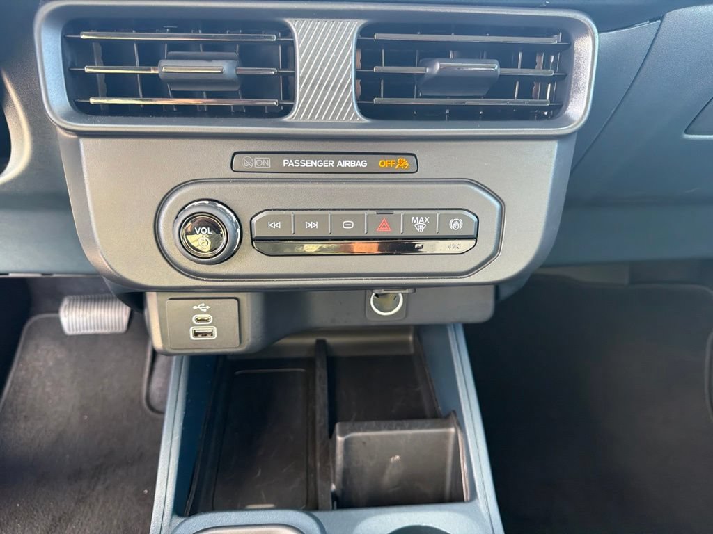 Certified 2025 Ford Maverick XL w/ Equipment Group 102A AWD/4WD image 25