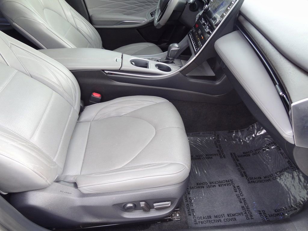 Used 2019 Toyota Avalon Limited image 20