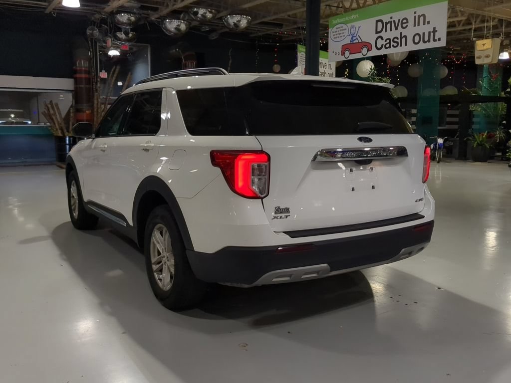 Certified 2023 Ford Explorer XLT w/ Equipment Group 202A AWD/4WD image 10