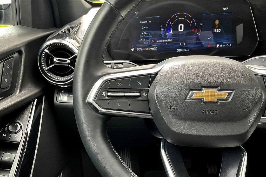 Used 2025 Chevrolet Equinox LT AWD/4WD image 12
