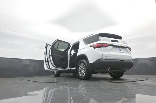 Used 2023 Chevrolet Traverse LT w/ LPO, Floor Liner Package image 46