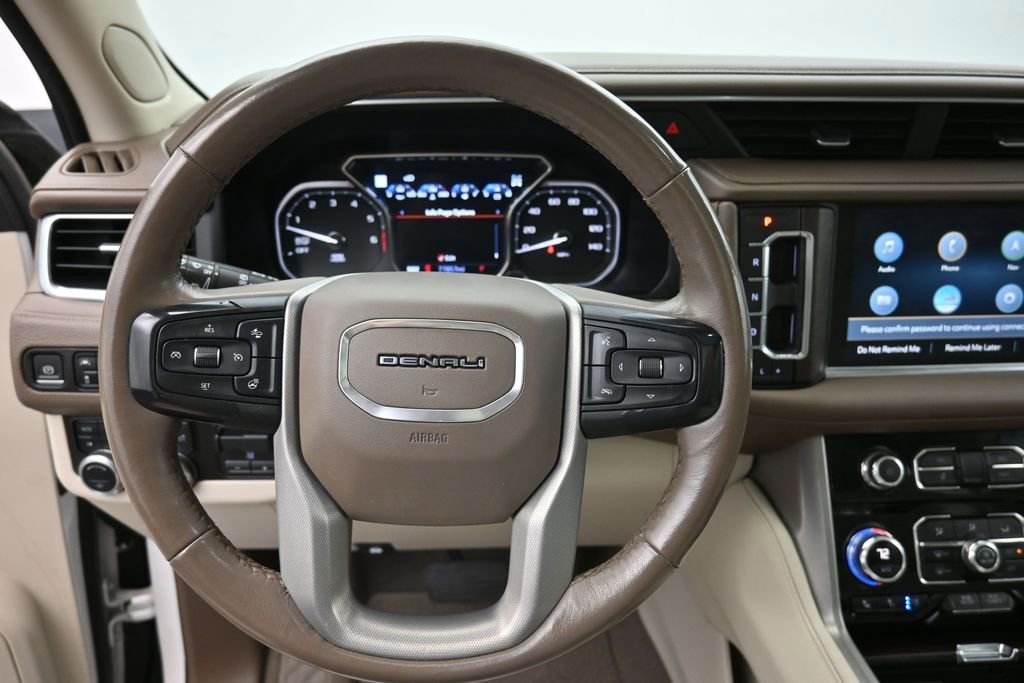 Used 2021 GMC Yukon XL Denali w/ Denali Ultimate Package AWD/4WD image 7