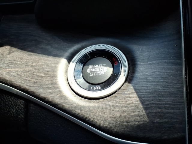 Used 2024 Jeep Grand Cherokee L Limited AWD/4WD image 25