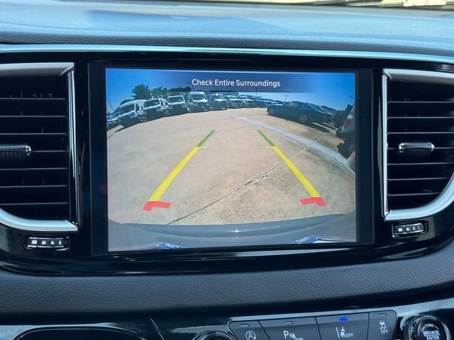 Used 2025 Chrysler Pacifica Select FWD image 27
