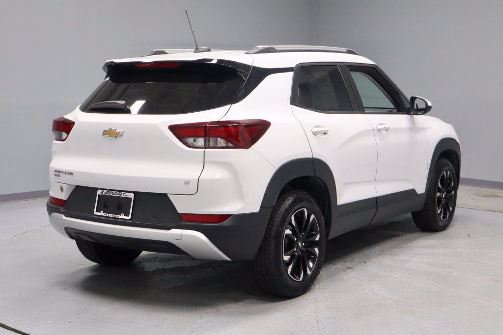 Used 2021 Chevrolet TrailBlazer LT w/ Sun and Liftgate Package AWD/4WD image 11