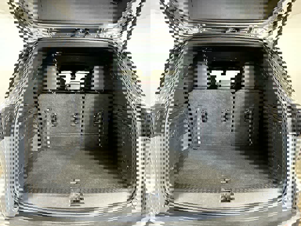 Used 2025 Chevrolet Traverse Z71 image 24