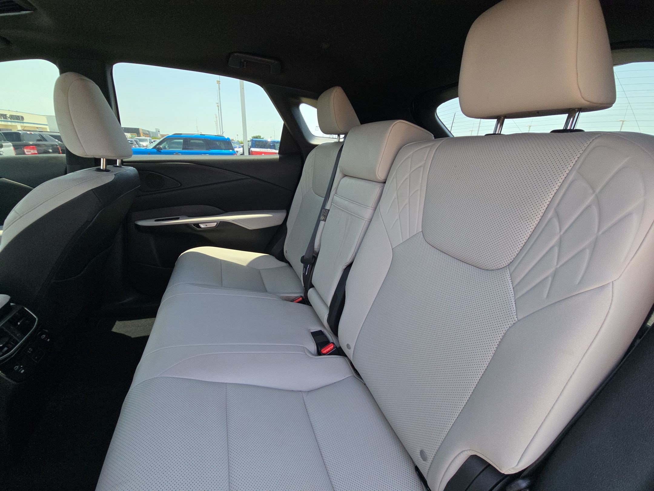 Used 2024 Lexus RX 350 Premium w/ Accessory Package (Z1) FWD image 30
