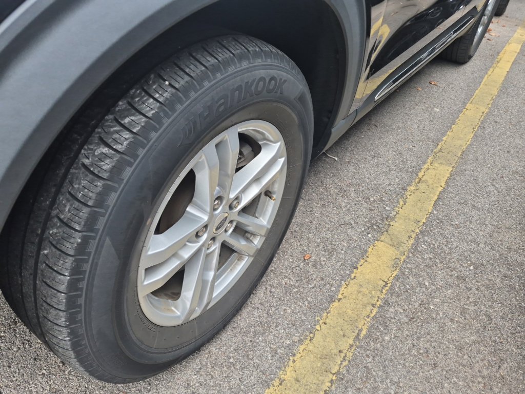 Certified 2022 Ford Explorer XLT RWD image 9