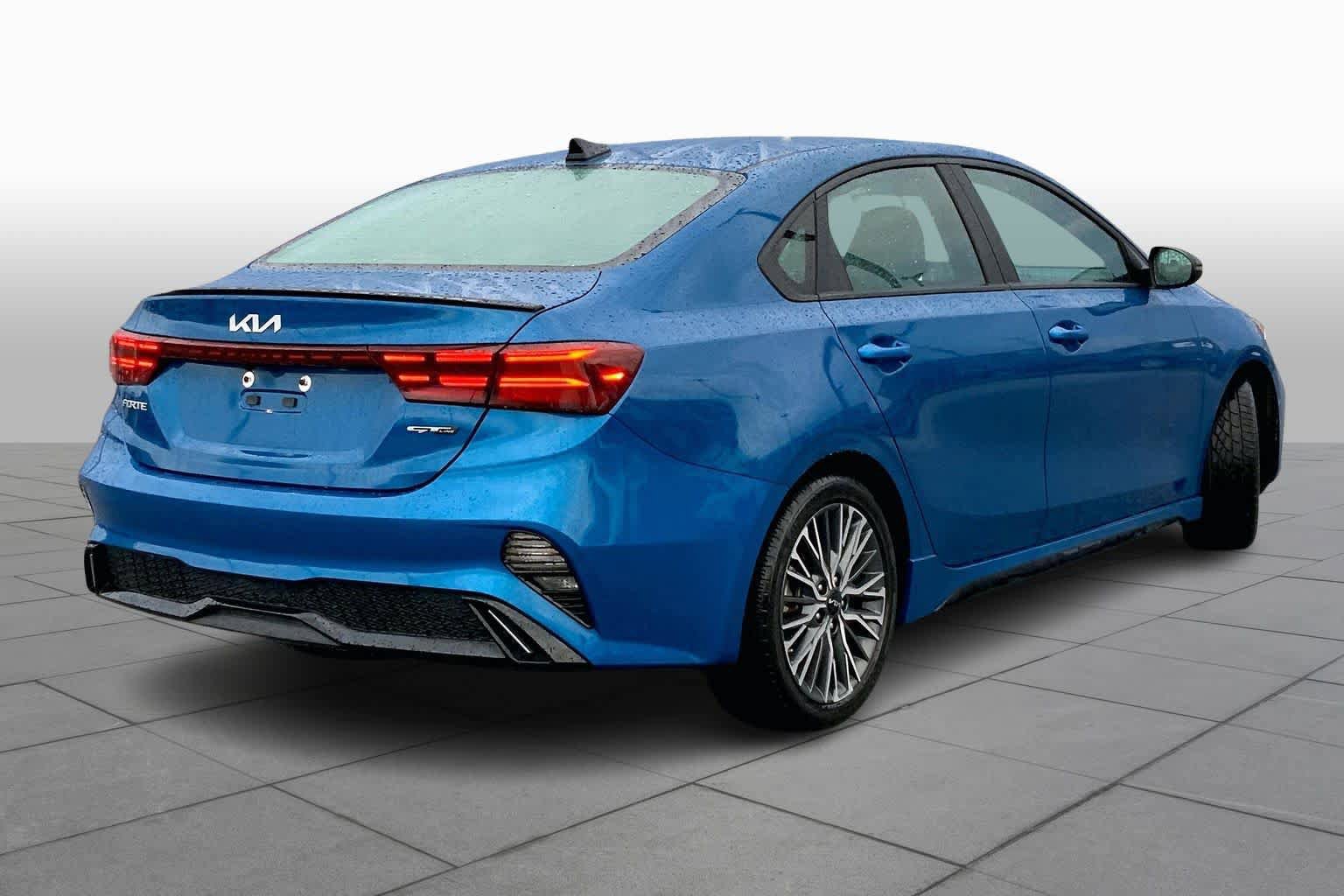 Used 2023 Kia Forte GT-Line w/ GT-Line Premium Package FWD image 12