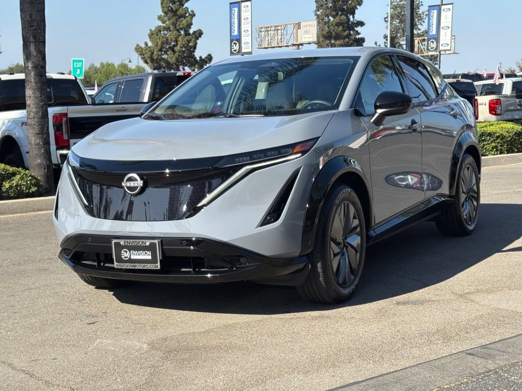 Used 2025 Nissan Ariya AWD image 5