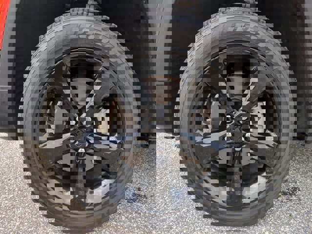 Used 2022 Jeep Grand Cherokee L Laredo image 8