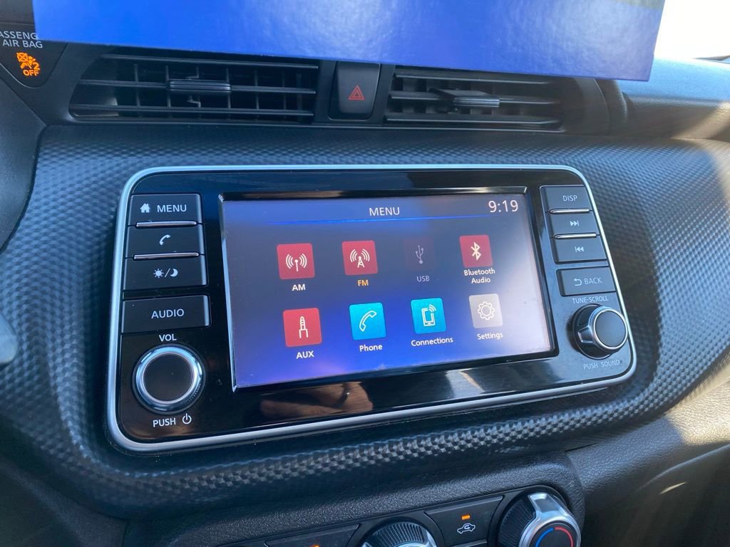 Used 2021 Nissan Kicks S image 19