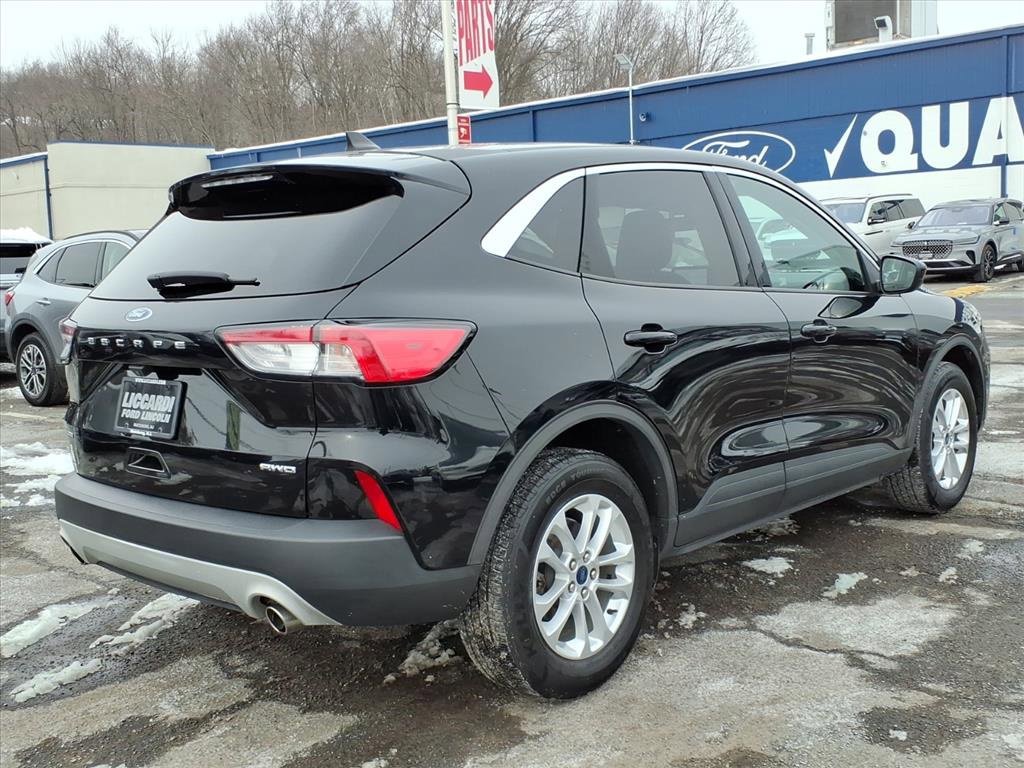 Certified 2020 Ford Escape SE image 6