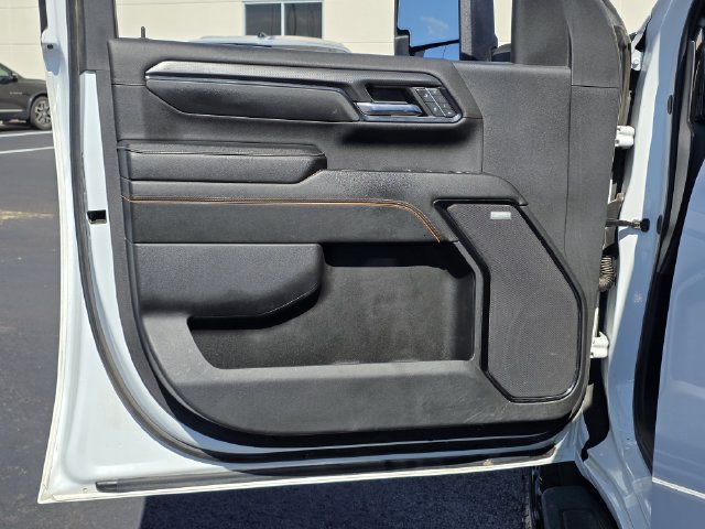 Used 2024 GMC Sierra 2500 AT4 w/ AT4 Premium Plus Package AWD/4WD image 17